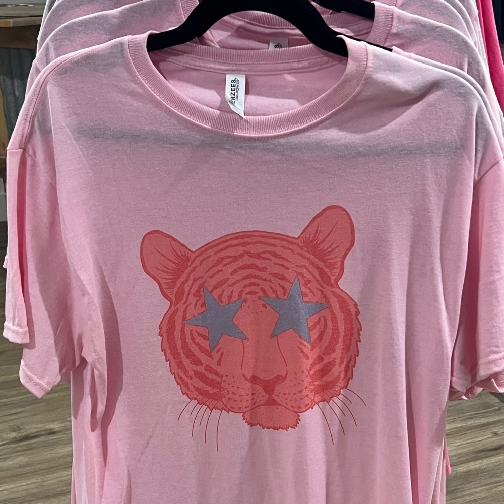 Cute boutique shirt